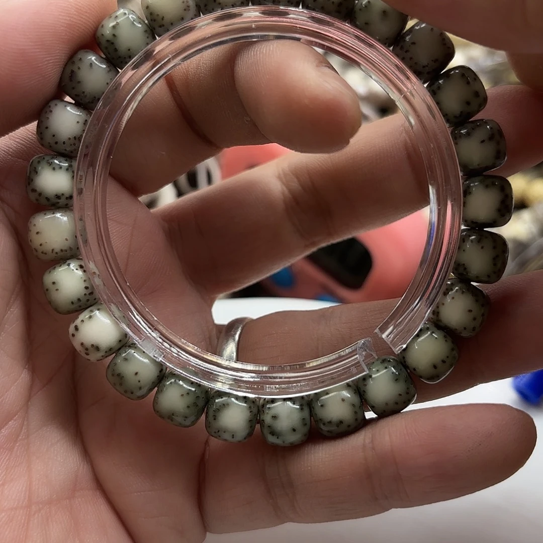 星月菩提手串98冰绿侧大留白