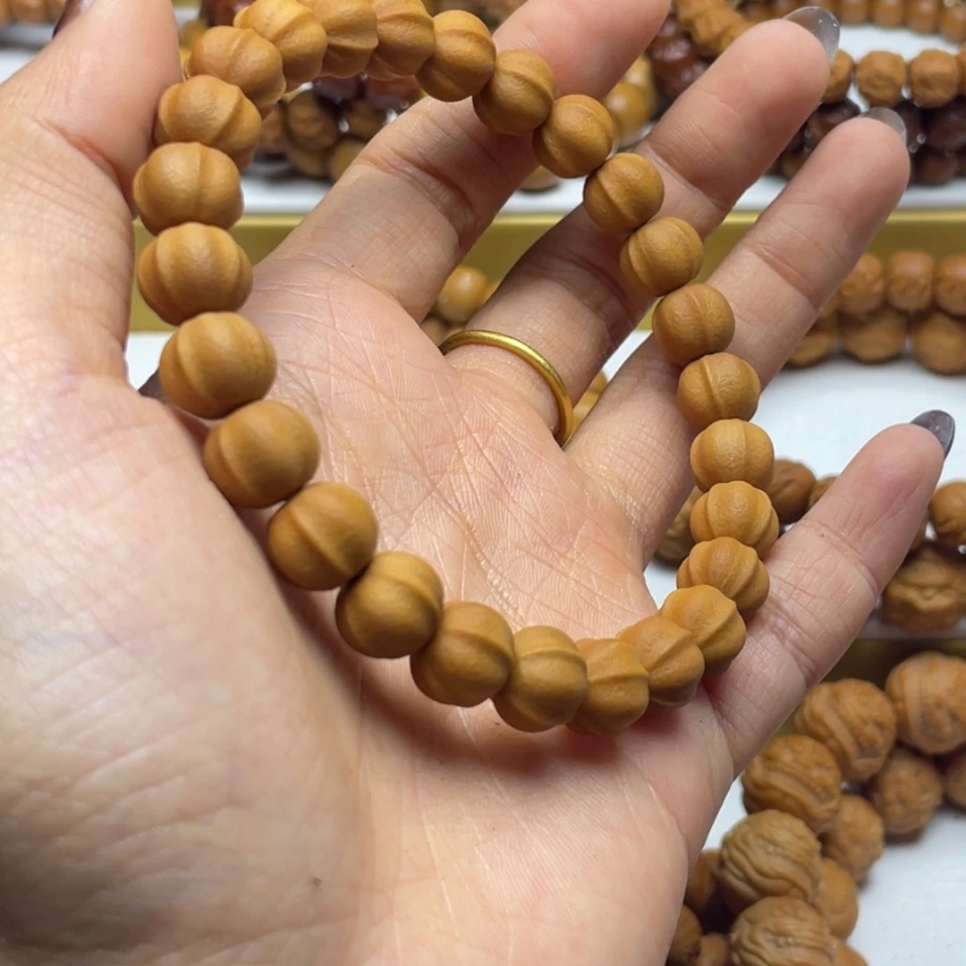 *****猴头核桃吊坠全品9mm小鲨鱼
