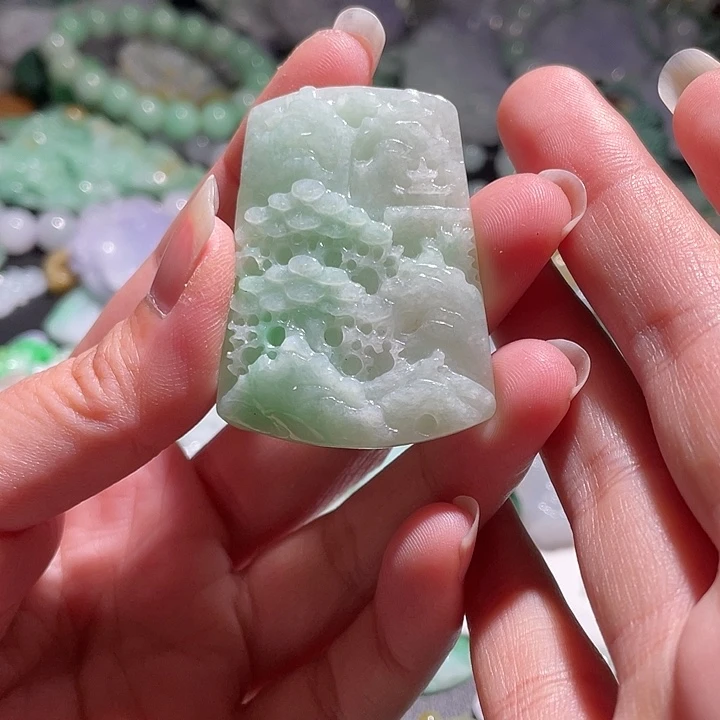 颈饰未镶嵌翡翠天