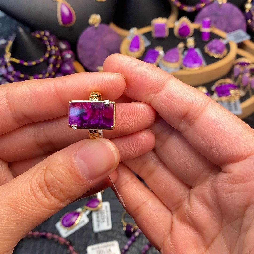 苏纪石（舒俱来）戒指18K金镶嵌