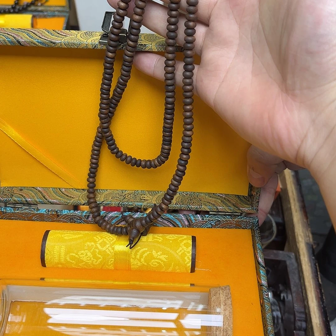 大叶紫檀（黑酸枝木类）