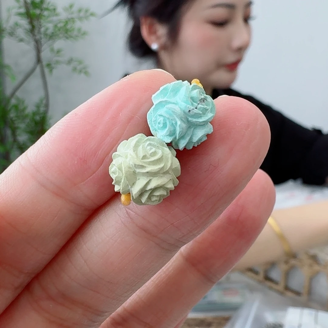 绿松石未镶嵌珠宝奇石