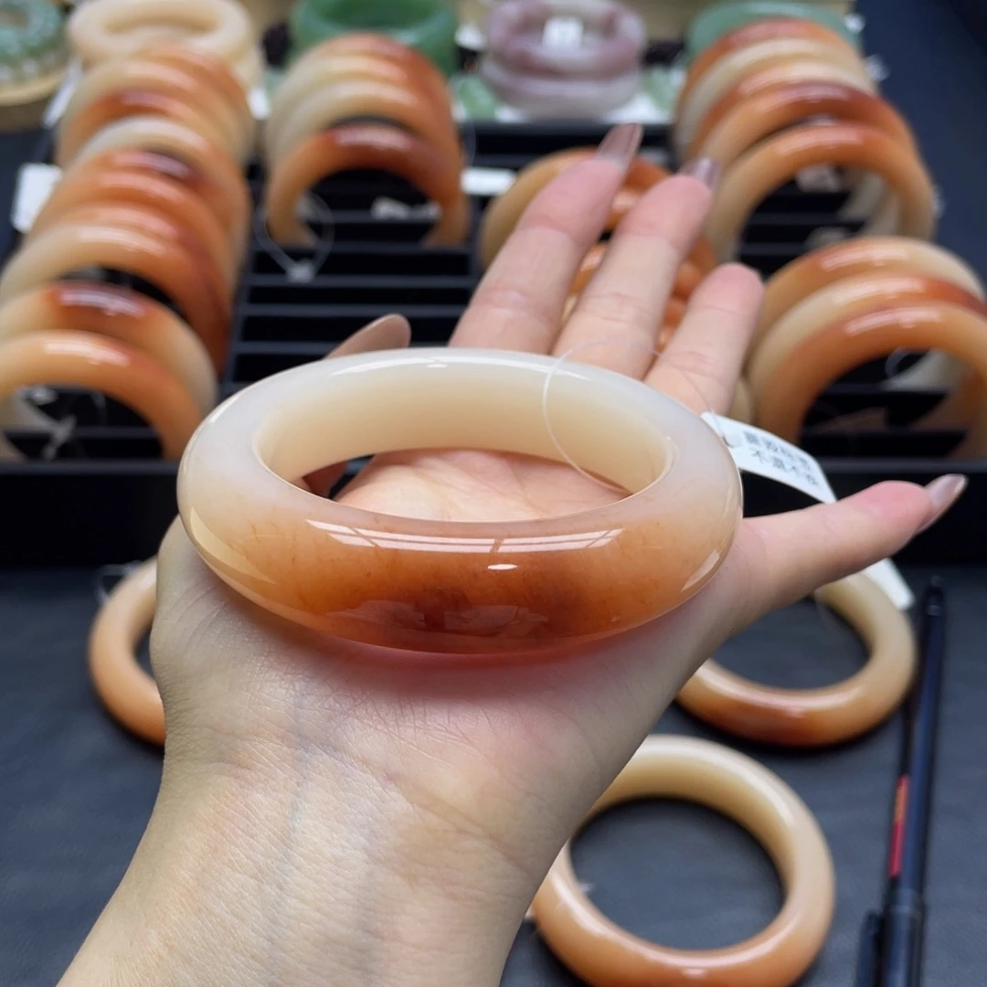 未镶嵌手镯石英质玉莫***姐