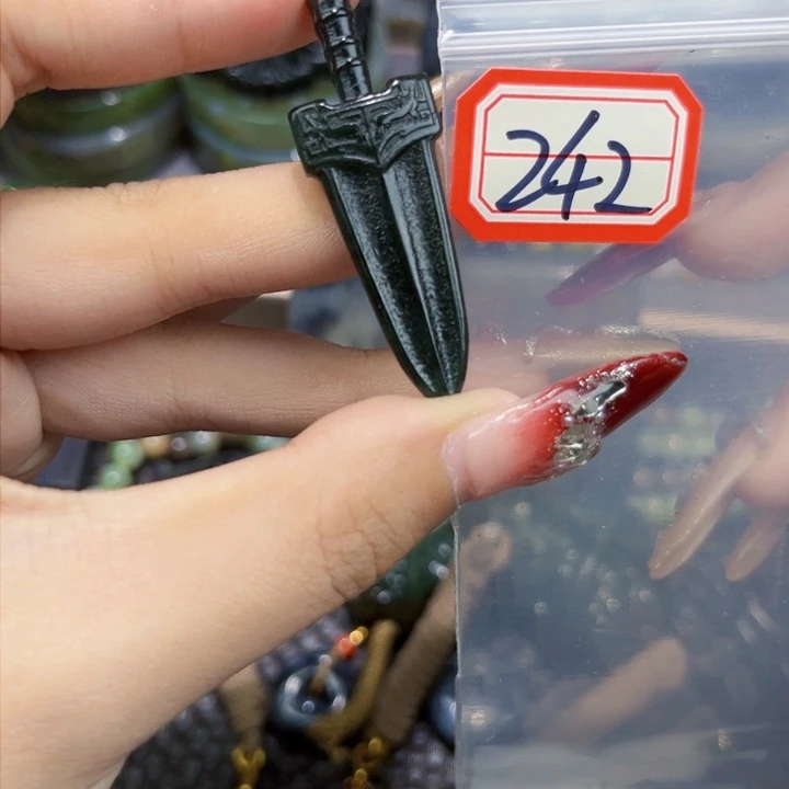 和田玉和田玉边角料随机发未镶嵌