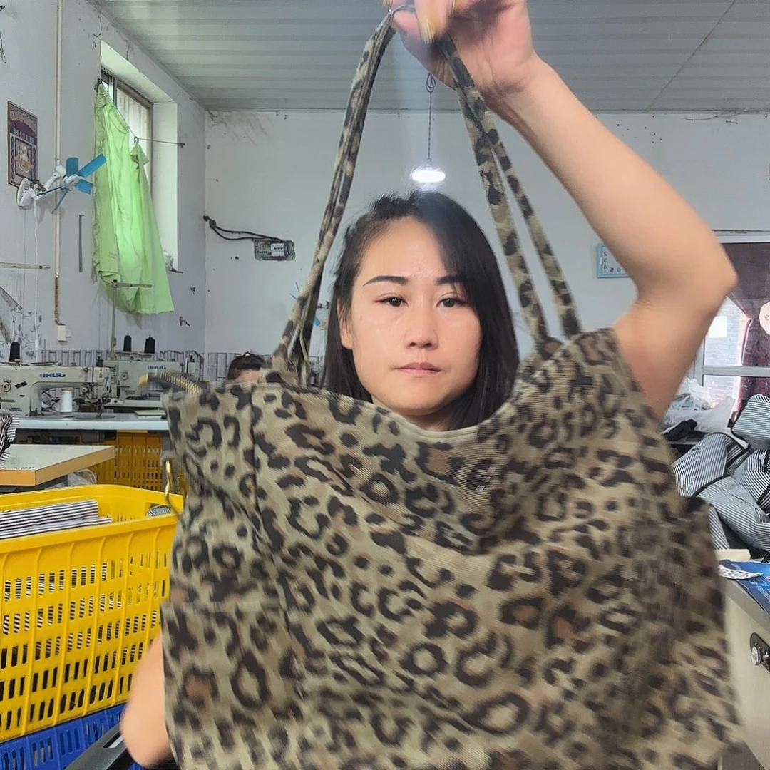 F****蚕丝看好下单不退不换