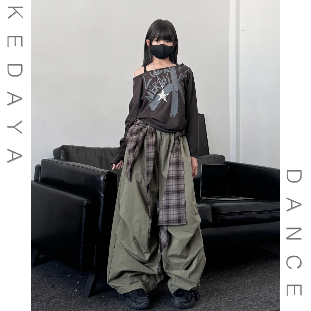 秋季新款童装潮酷女童斜肩长袖T格子腰封伞兵裤舞蹈演出服套装