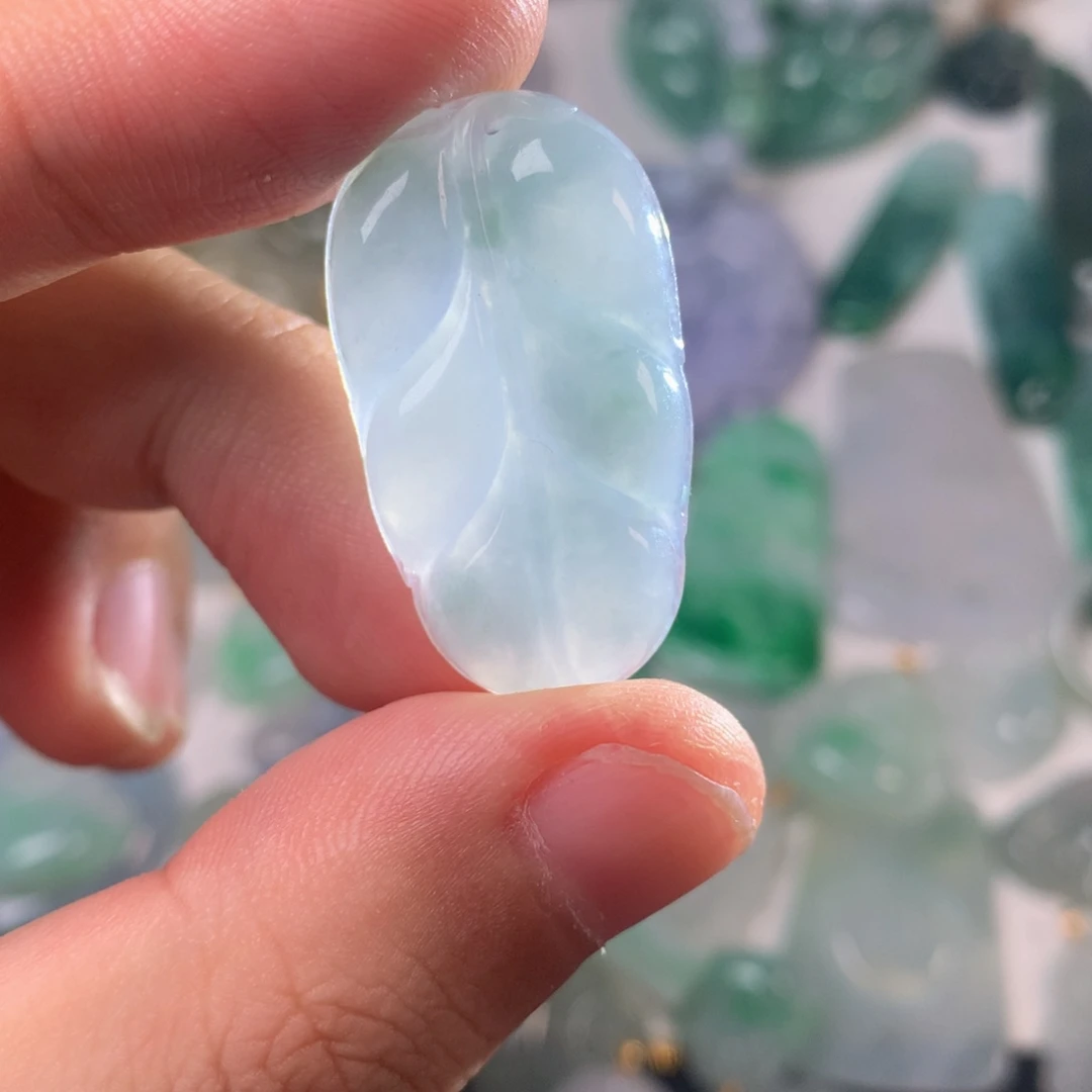 翡翠未镶嵌挂件叶子