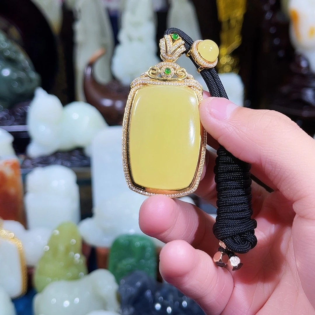 和田玉（糖玉）未镶嵌颈饰