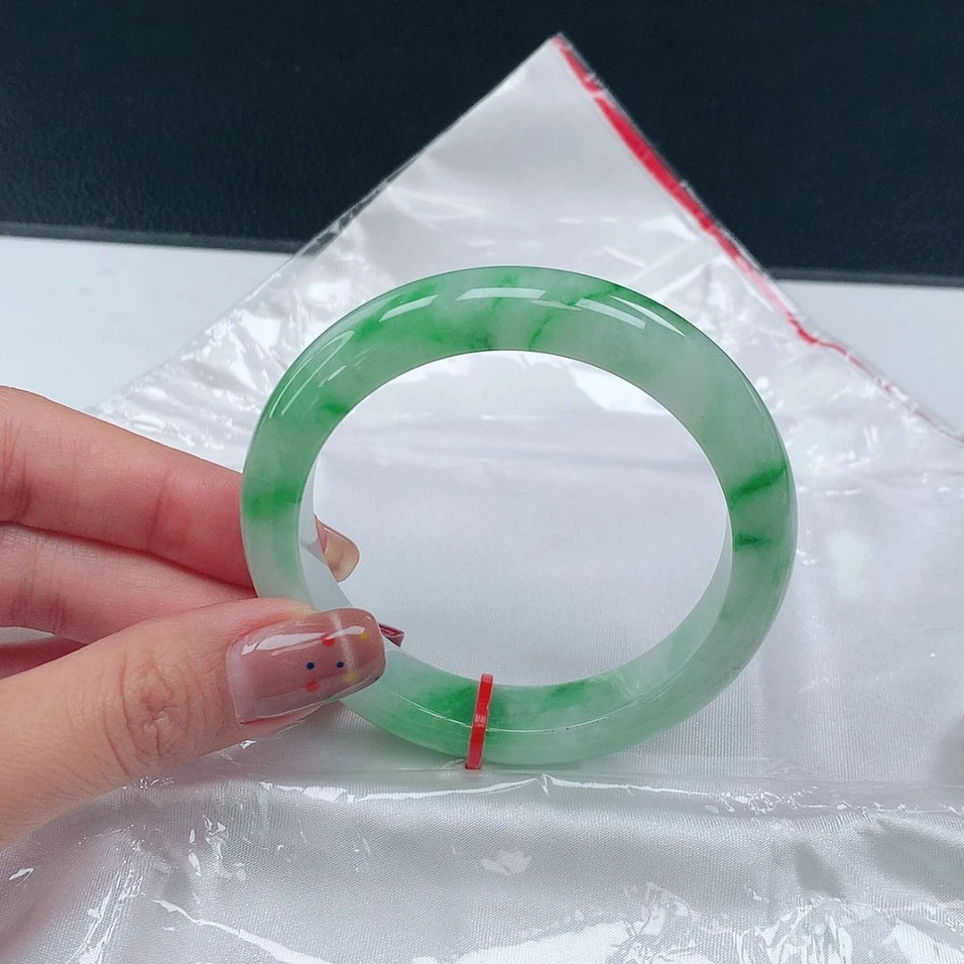 未镶嵌手镯翡翠824