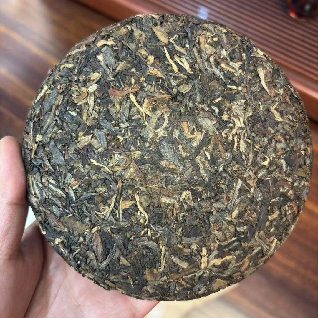 2017-2019  大碎料压制 普洱生茶
