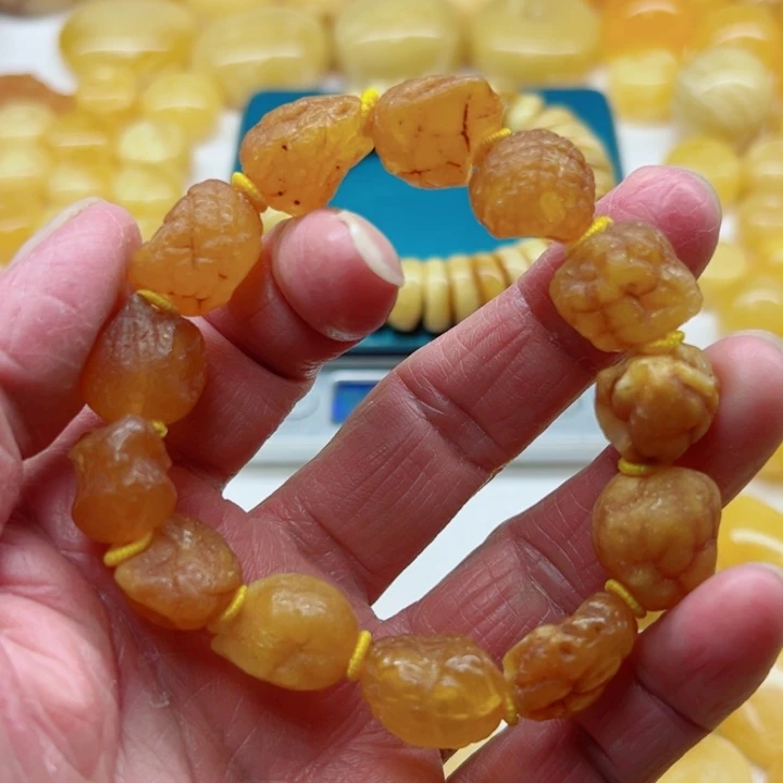琥珀（矿物珀）未镶嵌裸石
