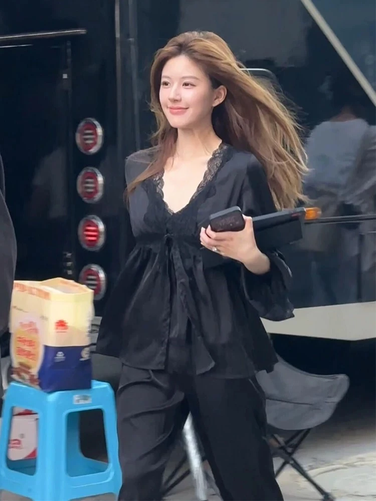 L (5D)许妍同款~纯欲气质蕾丝拼接吊带睡衣三件套家居服露*丝同款