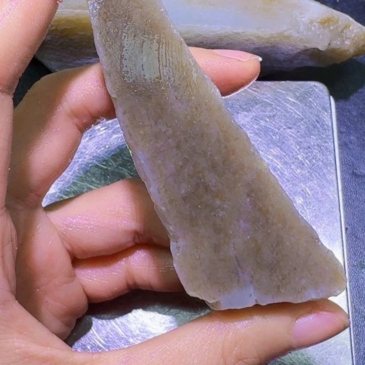 未镶嵌和田玉(糖玉)珠宝半成品