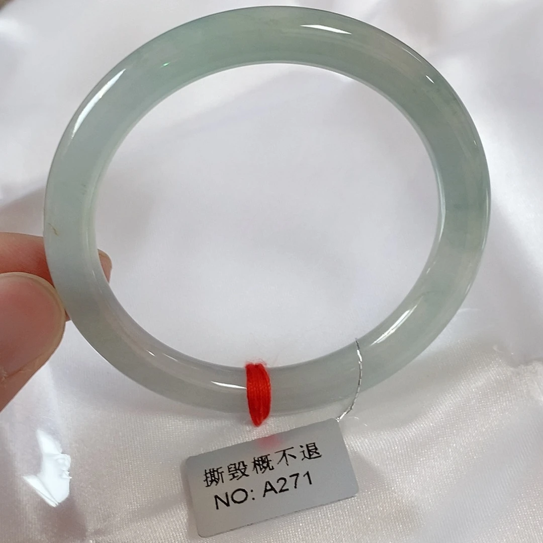 翡翠未镶嵌手镯（圆镯）