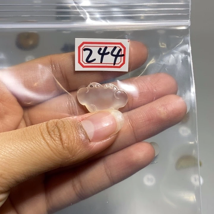 蛇纹石玉颈饰未镶嵌用****9