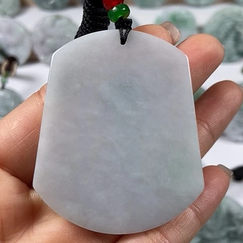 翡翠颈饰未镶嵌无事牌福利