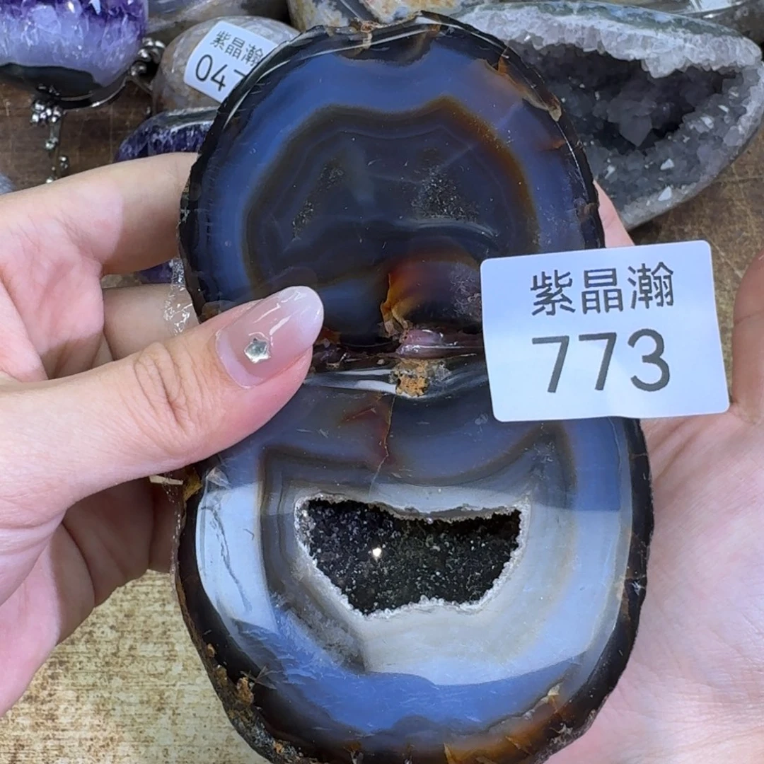 未镶嵌水晶大型摆件（非配饰）