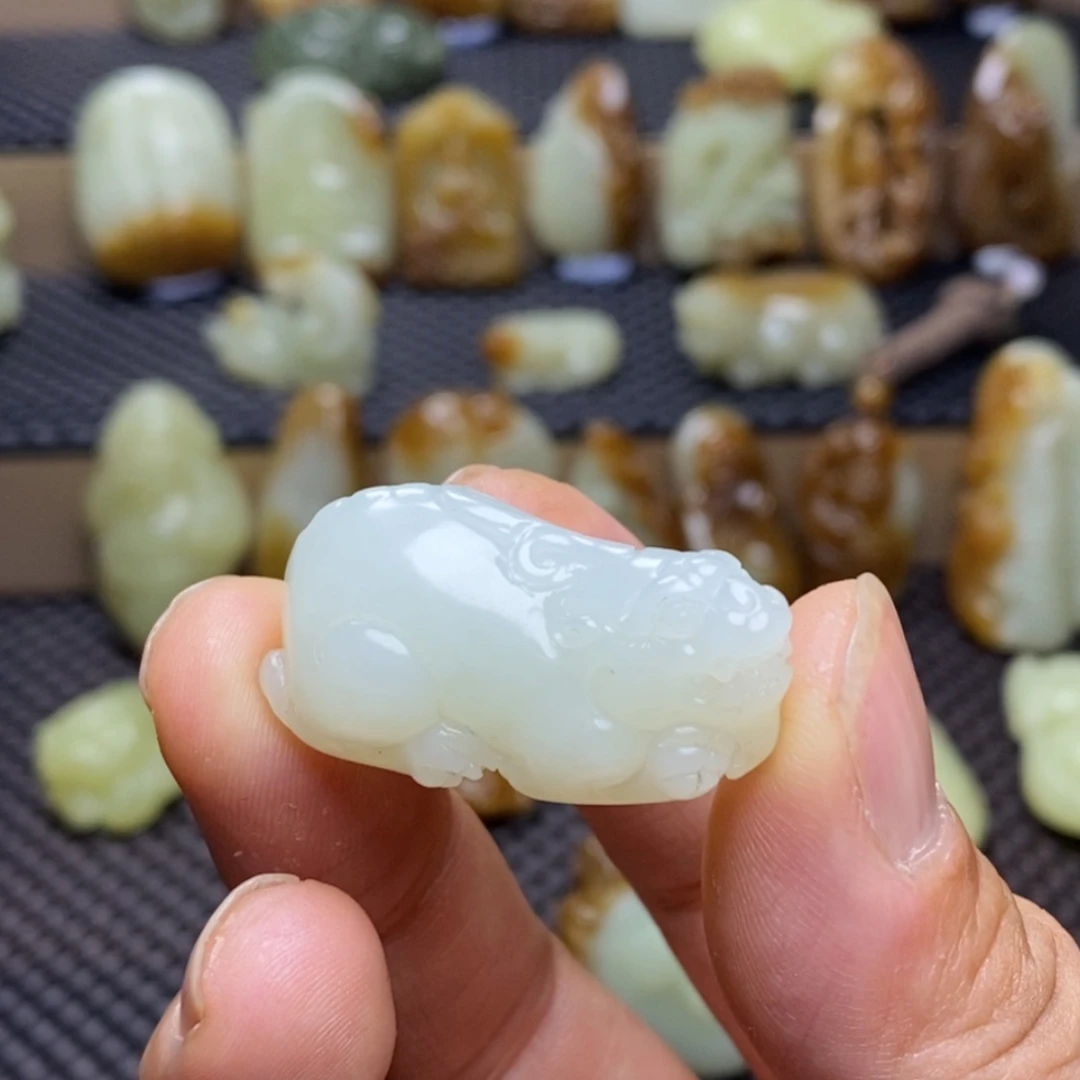 和田玉未镶嵌吊坠(不含链)