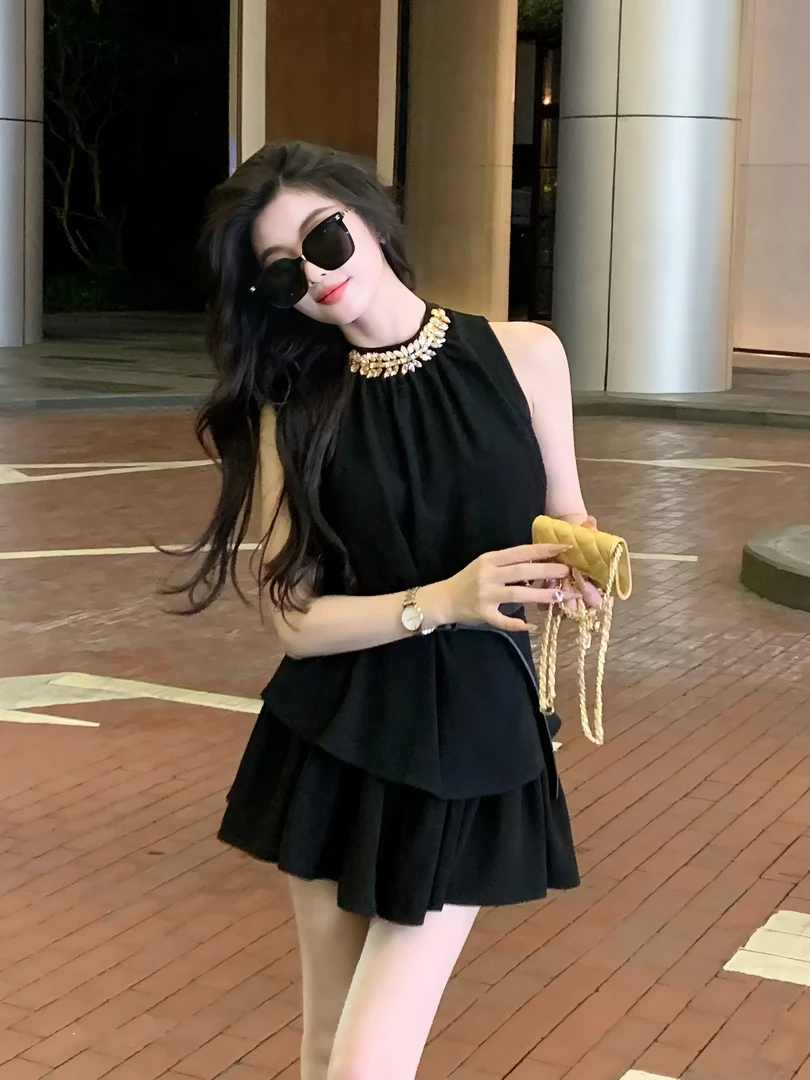 【vivi】黑色法式闪钻重工挂脖设计纯欲套装 6123