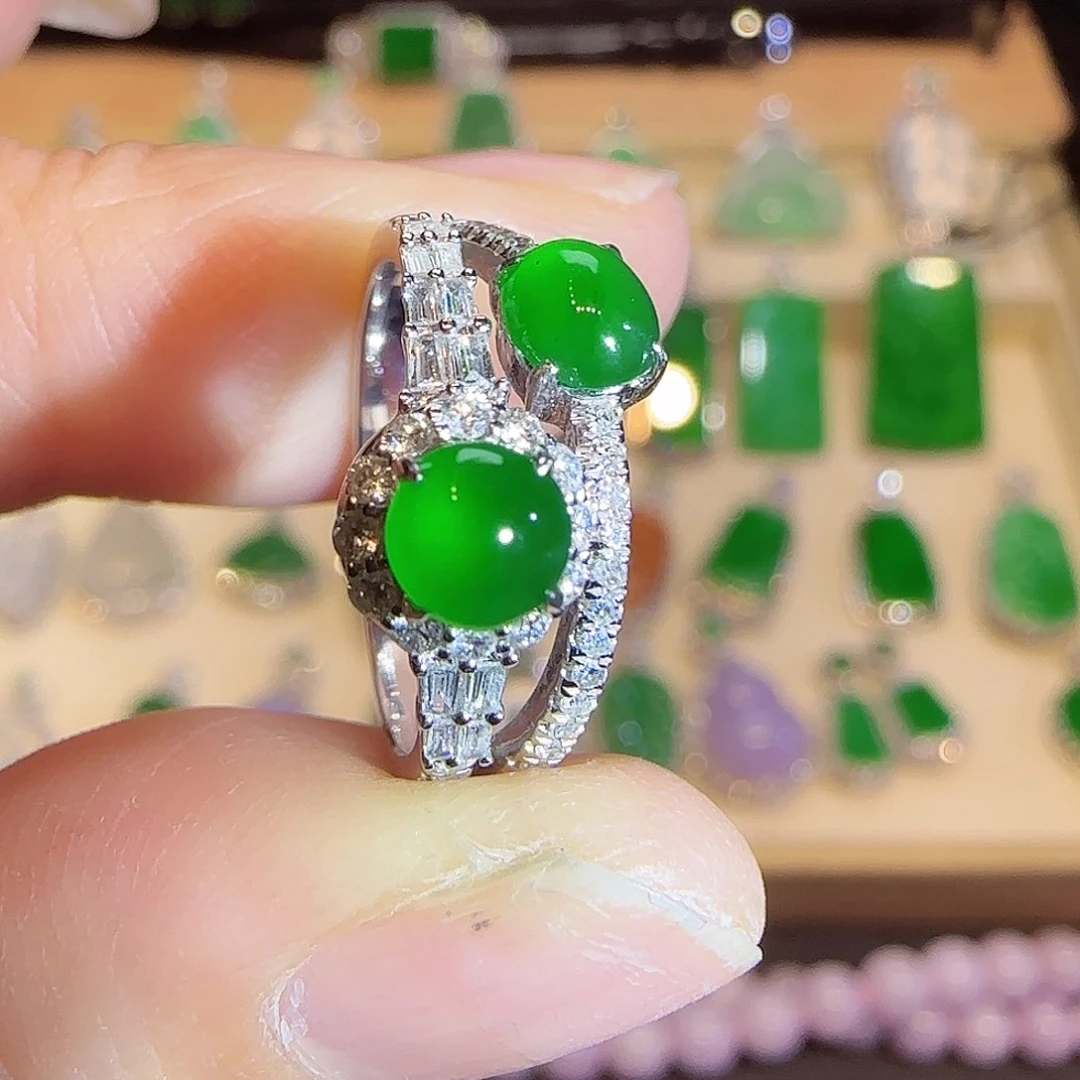 翡翠戒指18K金镶嵌旦