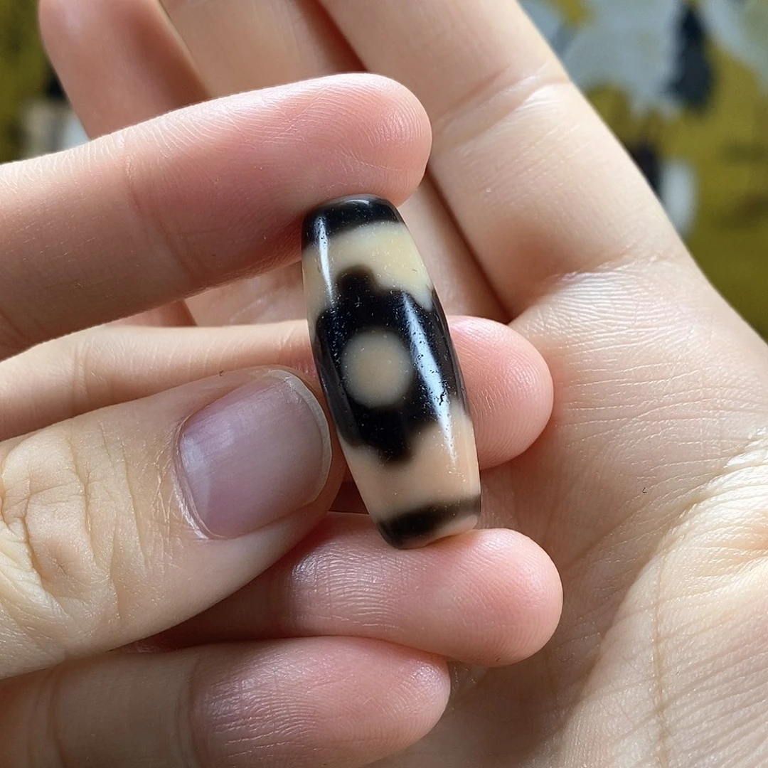 玛瑙/玉髓散珠三眼