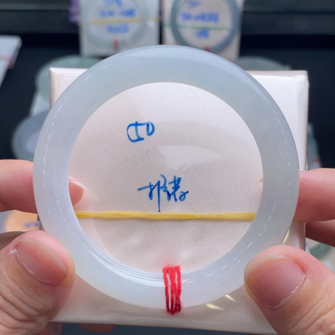翡翠未镶嵌手镯翡翠手镯