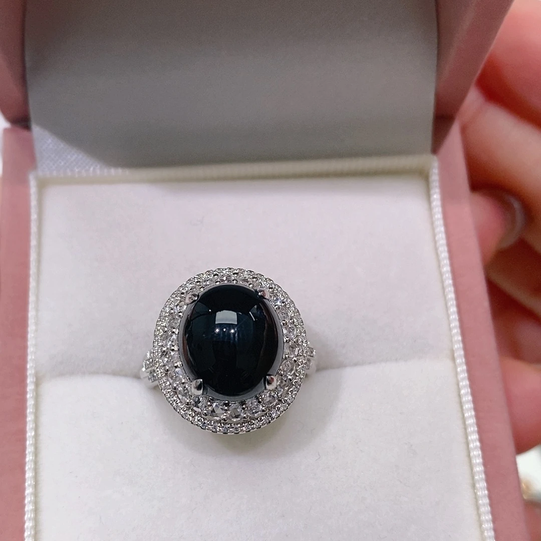 翡翠18K金镶嵌戒指