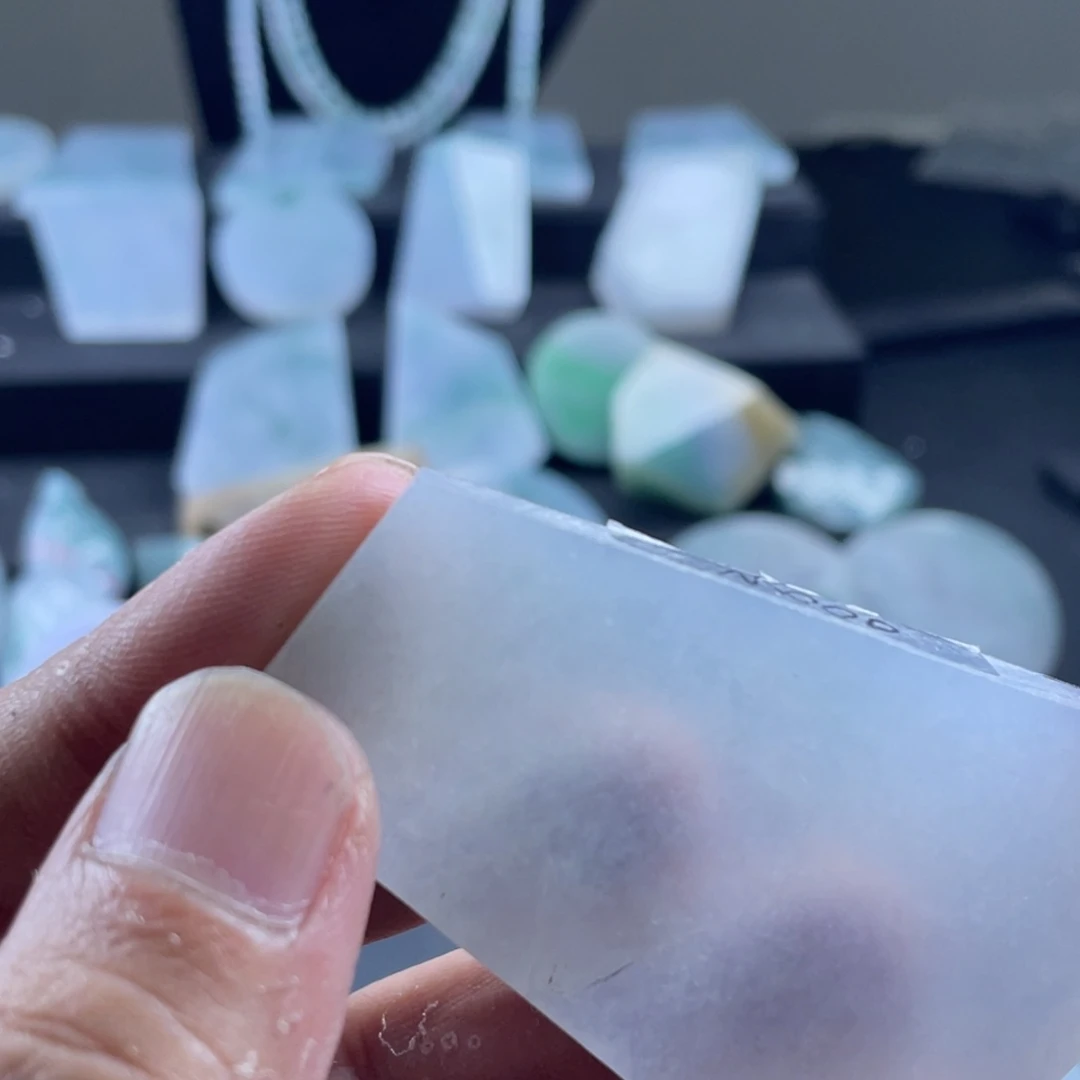 正***北定制翡翠未镶嵌包工白雪公主