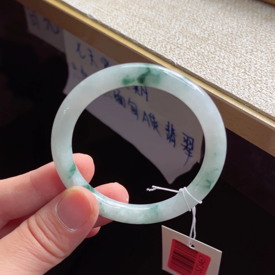 翡翠未镶嵌手镯手镯
