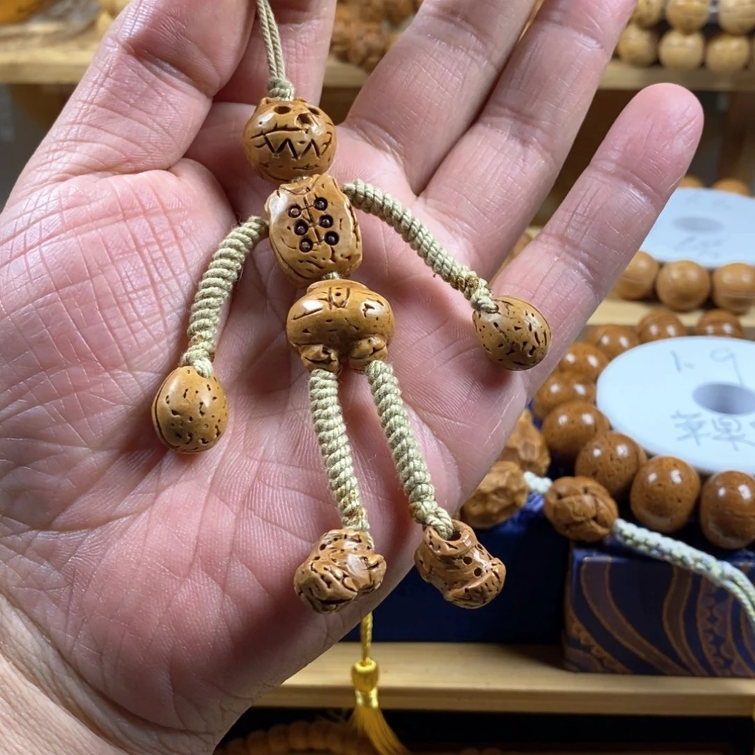 桃核手串淼*桃核雕刻机器猫