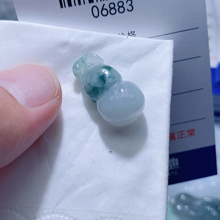 翡翠未镶嵌颈饰天光墟翡翠市场现金代购