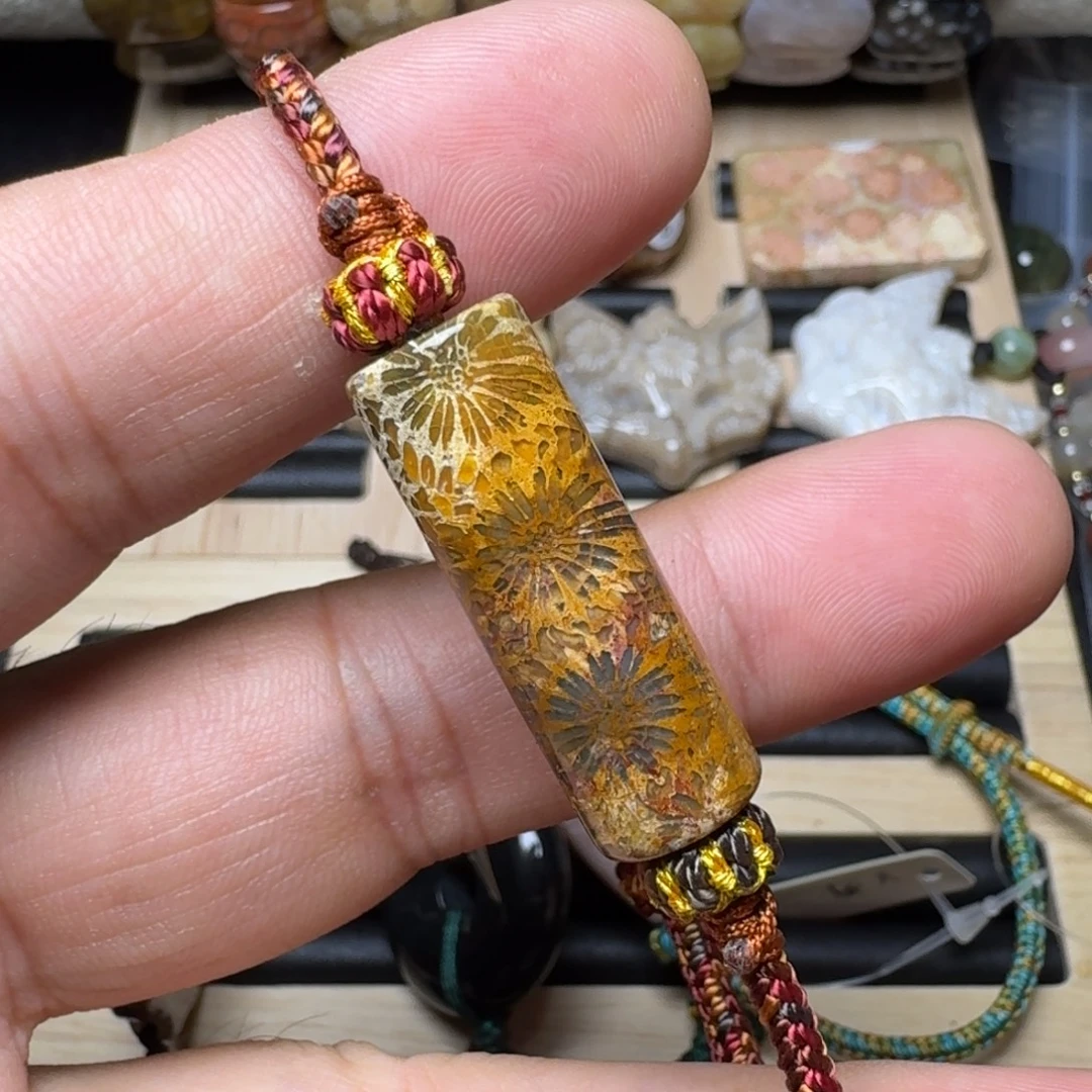 未镶嵌纯天然色有机玉石保真色硅化玉
