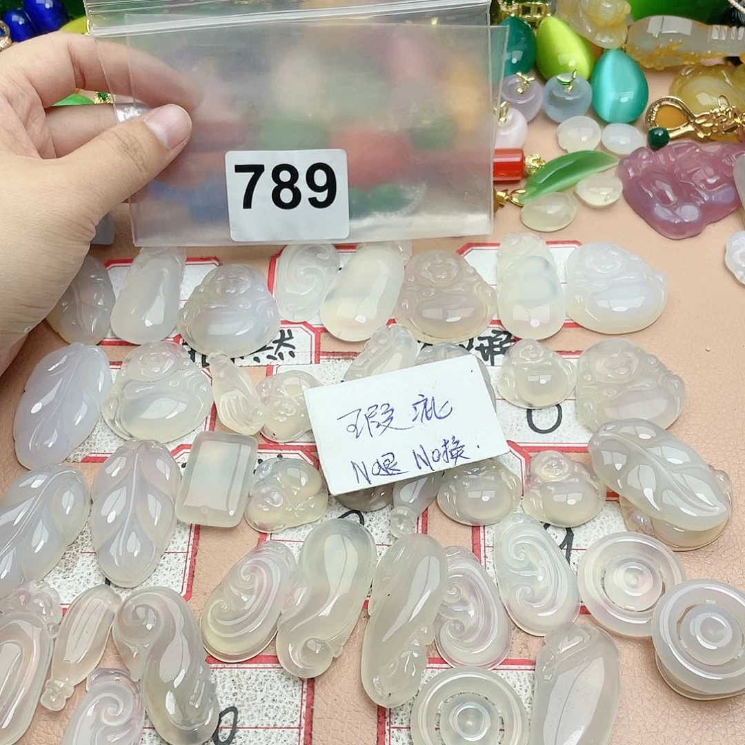 合金颈饰玛瑙/玉髓山***情