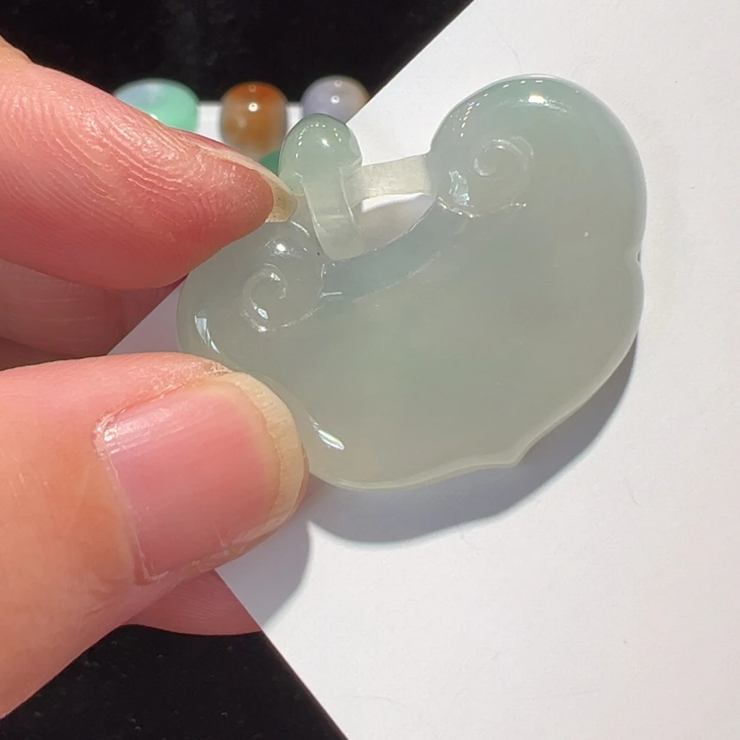 翡翠未镶嵌颈饰吊坠