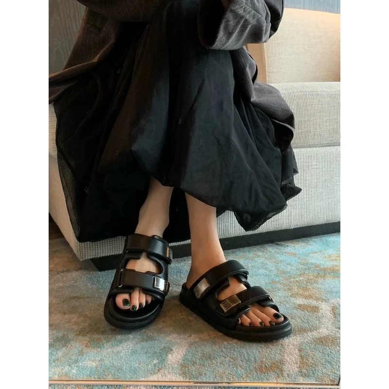 牛皮版~2025年黑色夏季罗马上班平底外穿ins沙滩女鞋新款女士凉鞋