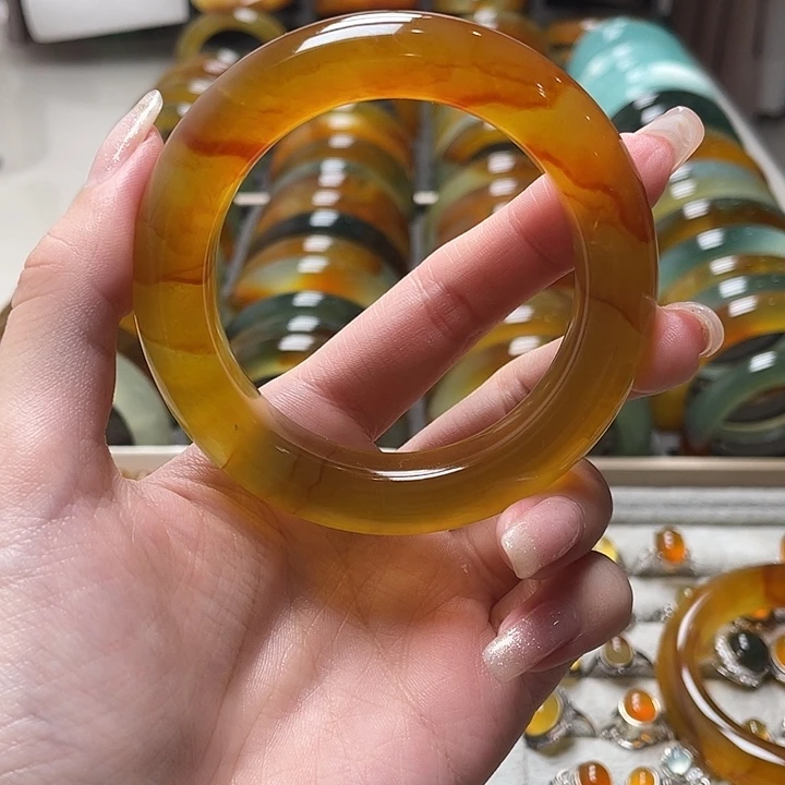 ****•未镶嵌蛇纹石玉手镯