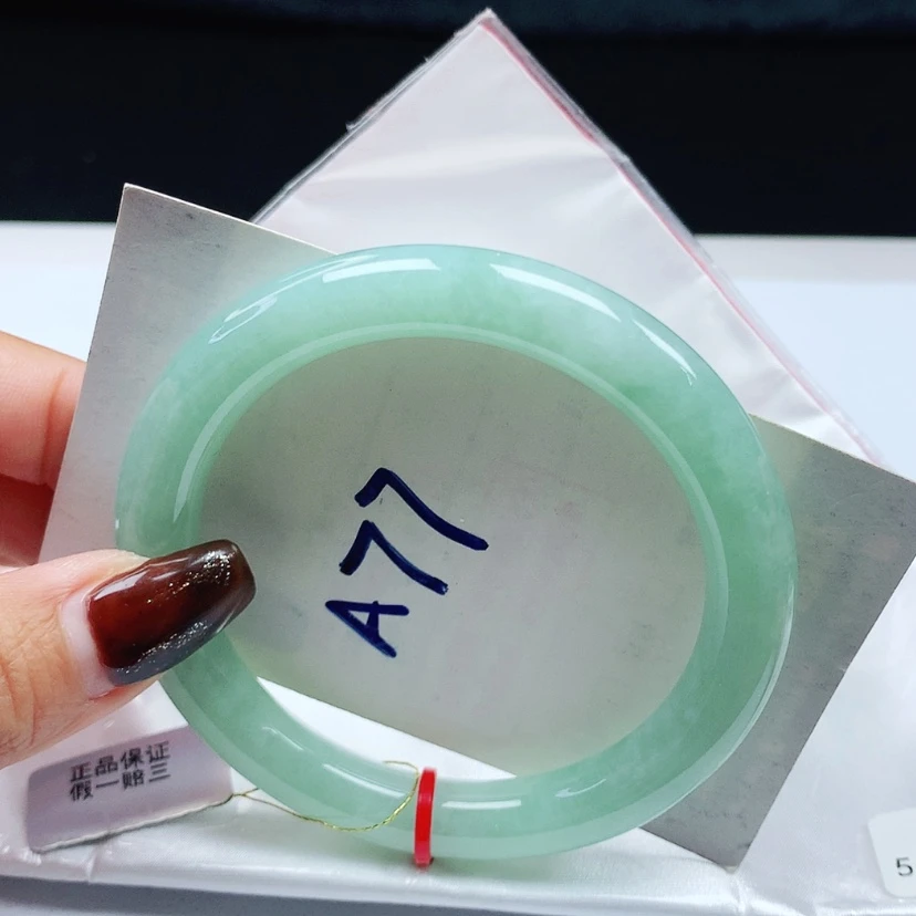 【闪购商品】翡翠手镯未镶嵌 圆条56+