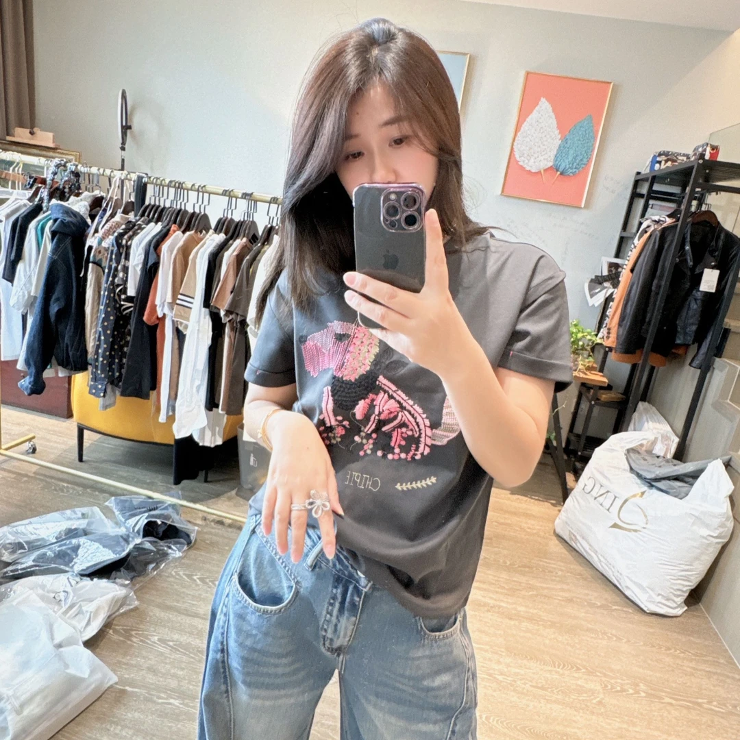 西主任2025春夏新款高品质重工刺绣狗狗洋气上衣女圆领短袖T恤衫