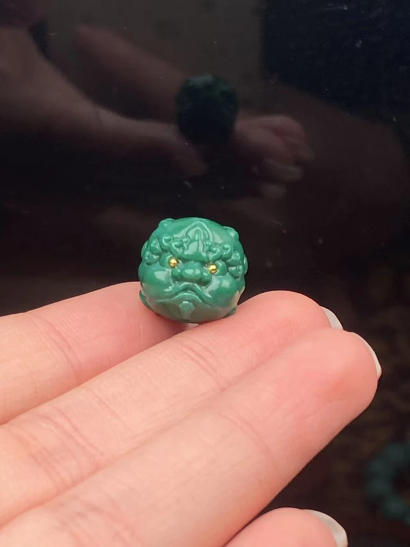 湖北原矿纯手工特色高瓷原石精工醒狮13mm【936】