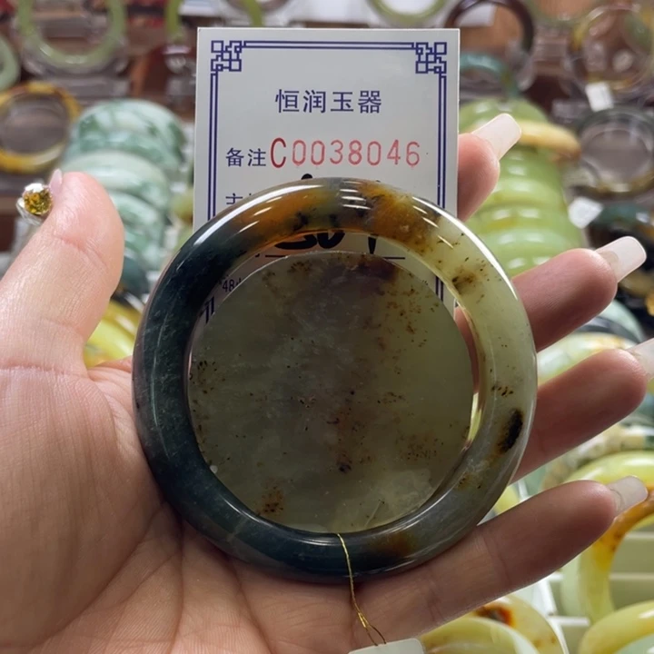 蛇纹石玉未镶嵌手镯舒****生