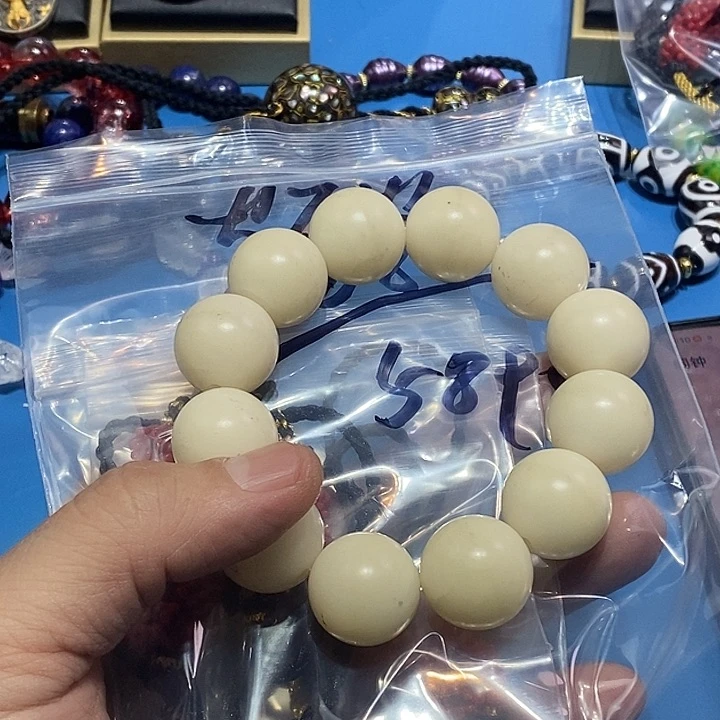 白玉菩提手串火****啦5898号男女同款