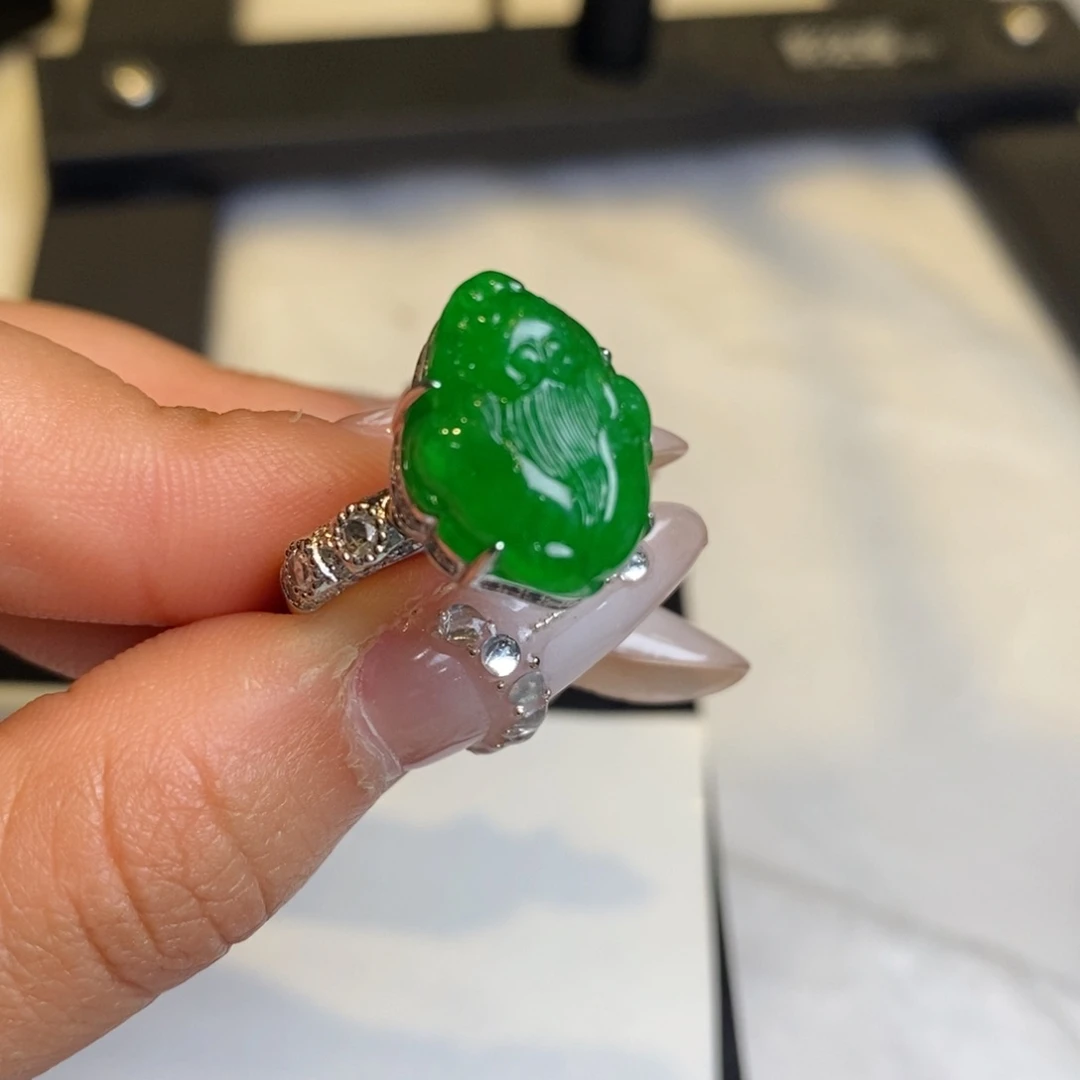 翡翠戒指18K金镶嵌设计款金蟾