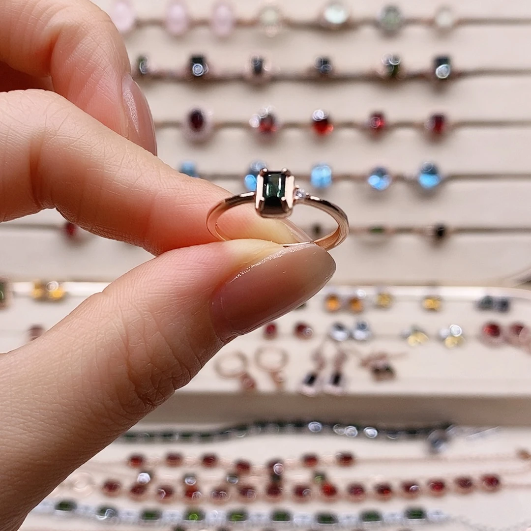 银S925镶嵌颈饰碧玺戒指