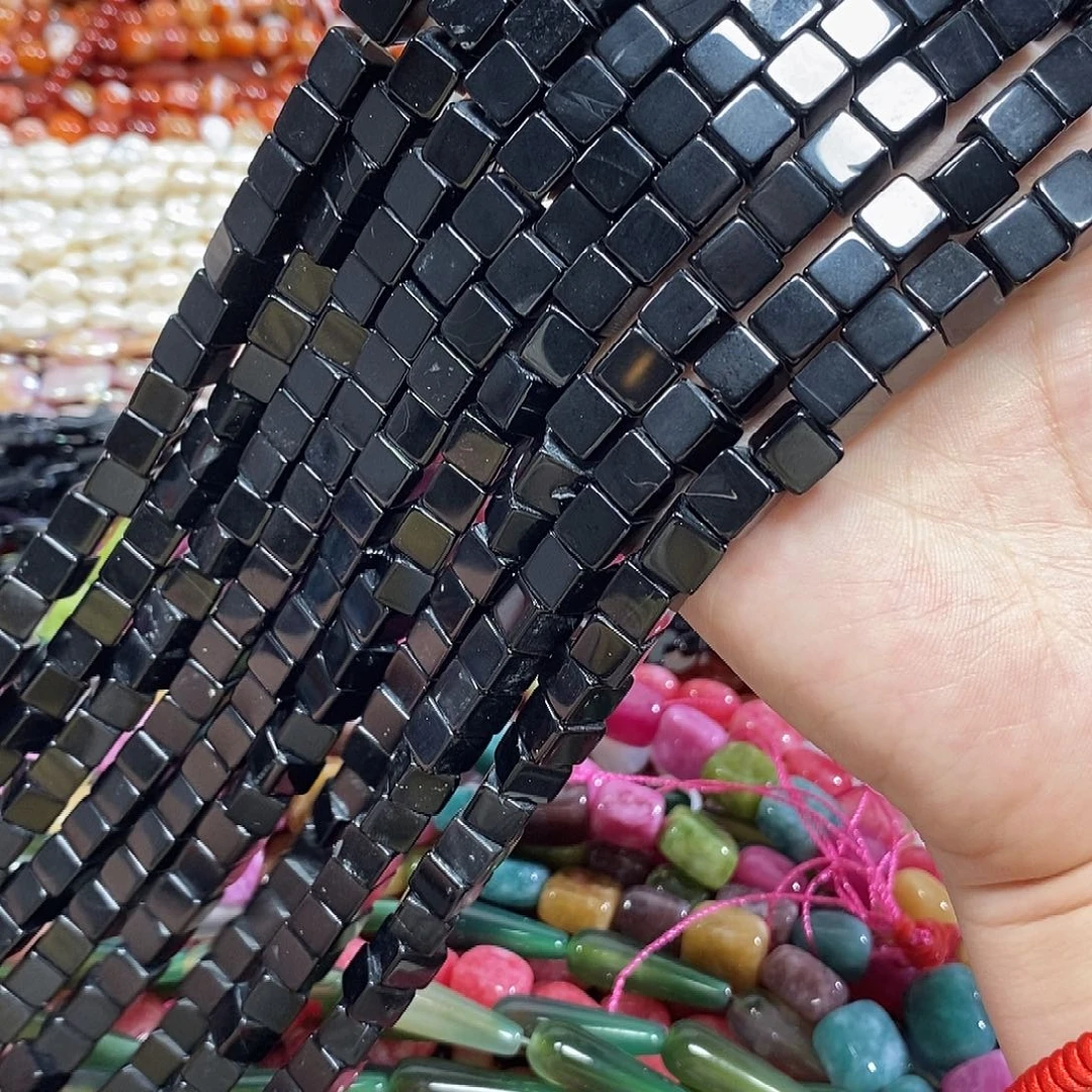 玛瑙/玉髓未镶嵌珠宝半成品黑玛瑙方块一条卡8mm