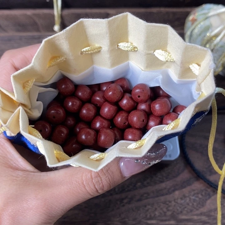 泥塑r****l花蕊老型瑕疵珠香包约50克