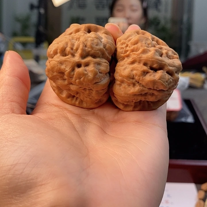 C***花把件文玩核桃蛤蟆头