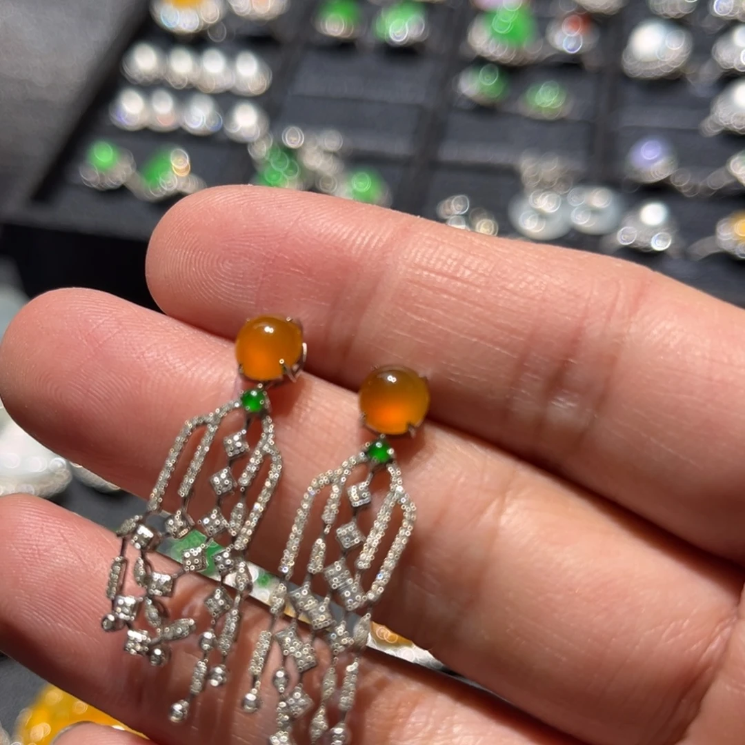 翡翠18K金镶嵌挂件缅甸翡翠