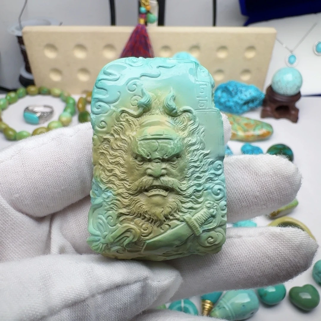 一***鱼绿松石未镶嵌珠宝奇石