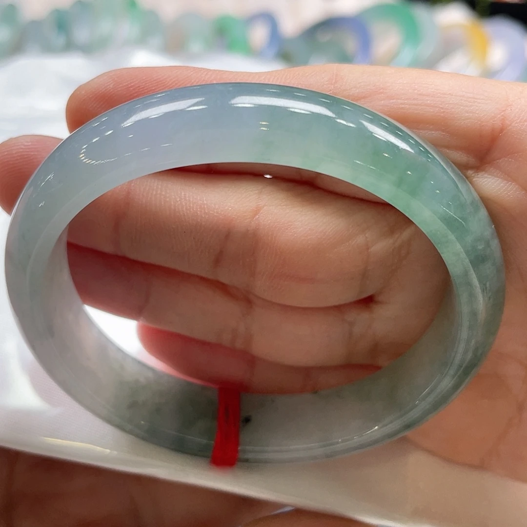 翡翠手镯未镶嵌56贵妃