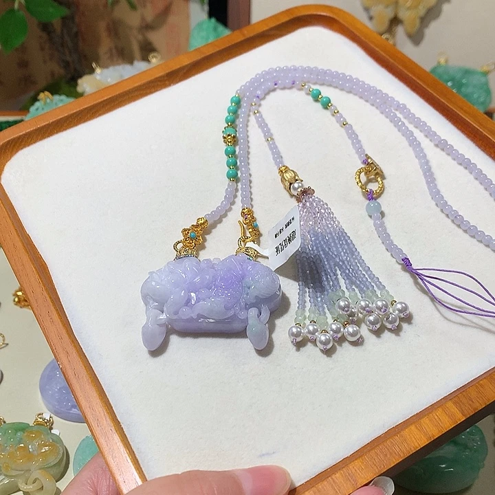 翡翠未镶嵌颈饰翡翠吊坠